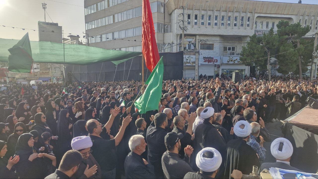 حضور پرشور بانوان در تاسوعای حسینی در ایلام