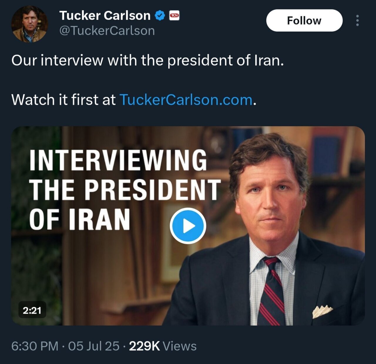 صحفي أمريكي شهير يجري مقابلة مع الرئيس الإيراني