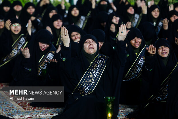 آیین خطبه‌خوانی شب عاشورا در حرم امام رضا (ع)