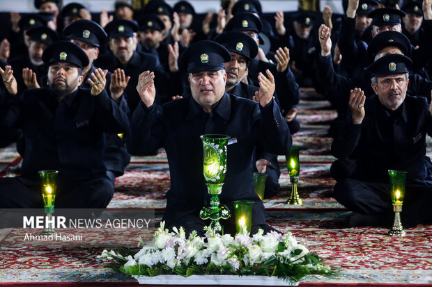 آیین خطبه‌خوانی شب عاشورا در حرم امام رضا (ع)