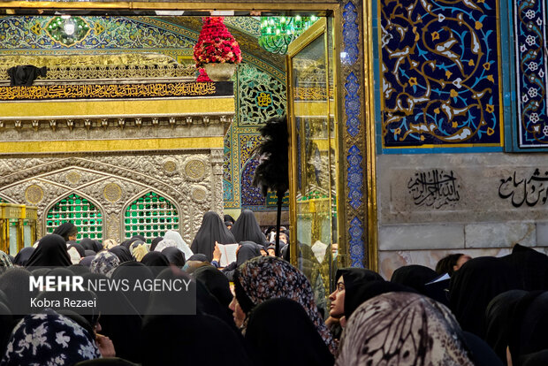 برگزاری ویژه برنامههای حرم رضوی به مناسبت میلاد امام محمد باقر (ع)