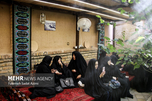 روضه خانگی در خانه تاریخی طباطبایی قم