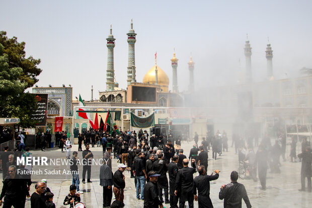 طنین نوای «یا حسین» در شهر کریمه اهل‌بیت(س)؛ قم در روز عاشورا غرق ماتم