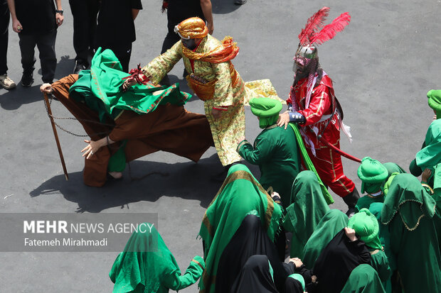 عزاداری عاشورا در چهارراه گلوبندک تهران