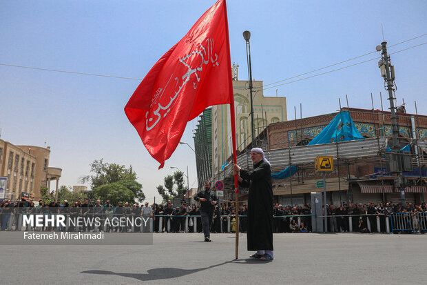 عزاداری عاشورا در چهارراه گلوبندک تهران