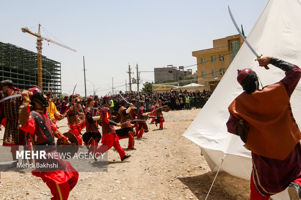 آیین خیمه‌سوزان عاشورا در هیئت خیام‌الحسین (ع) قم‎