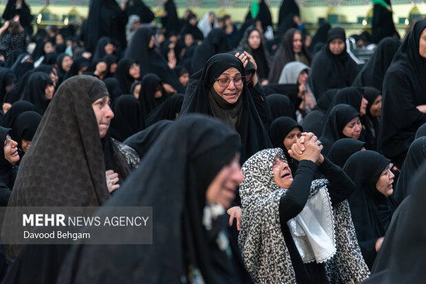 مقتل‌خوانی روز عاشورا در حرم مطهر امام رضا(ع)