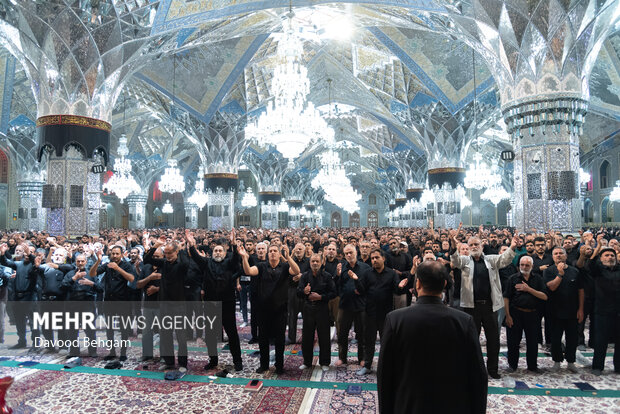 مقتل‌خوانی روز عاشورا در حرم مطهر امام رضا(ع)