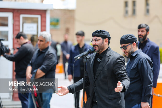 اقامه نماز ظهر عاشورا در اردبیل