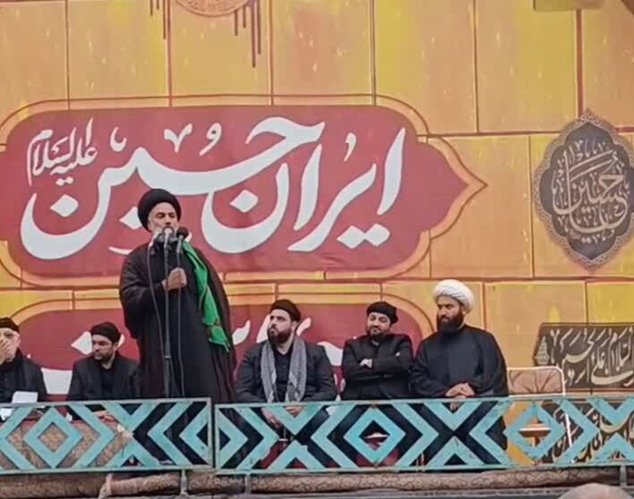 ولایتمداری مردم پدافند قدرتمند در مقابل توطئه دشمن است