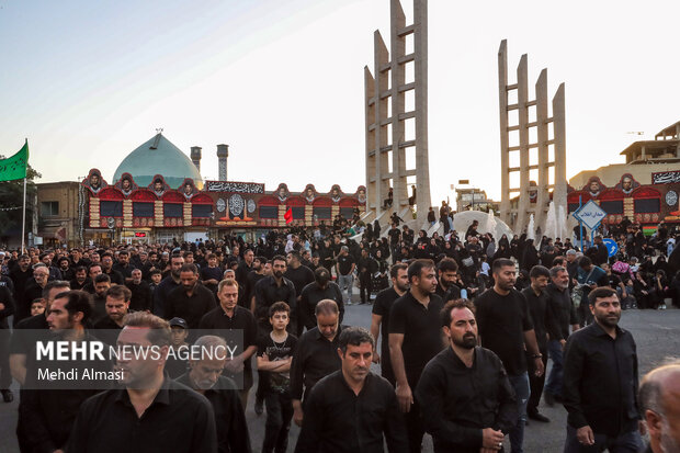 دسته عزاداری عصر عاشورا در زنجان