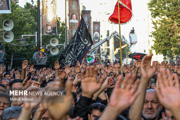 دسته عزاداری عصر عاشورا در زنجان