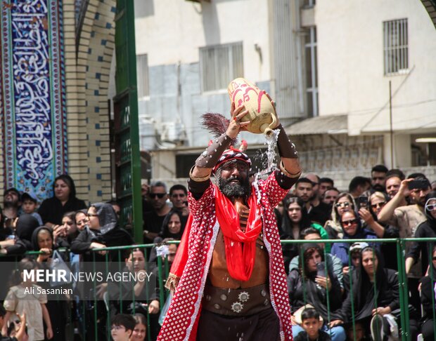 تعزیه بزرگ عاشورا در شهرستان مرزی بندر آستارا