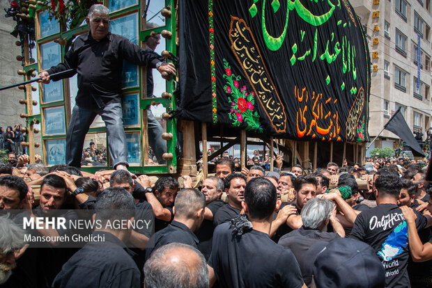 نخل‏‌گردانی عاشورایی در منطقه باغزندان شاهرود