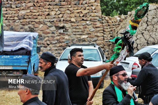 آیین عزاداری روز عاشورا در روستای «بهل»