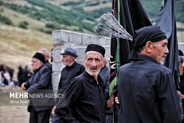 آیین عزاداری روز عاشورا در روستای «بهل»