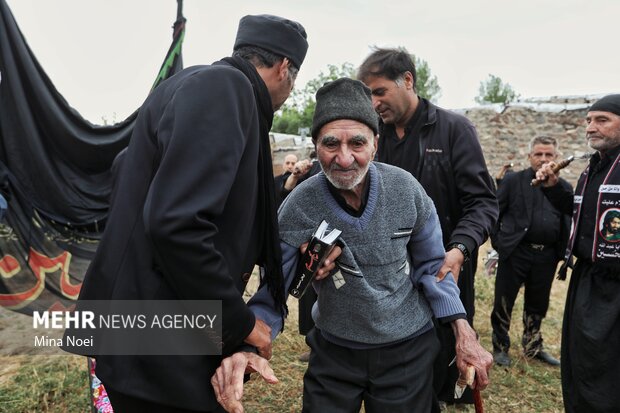 آیین عزاداری روز عاشورا در روستای «بهل»