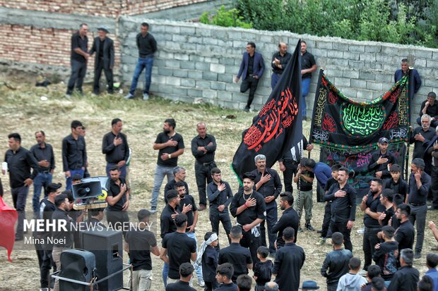آیین عزاداری روز عاشورا در روستای «بهل»