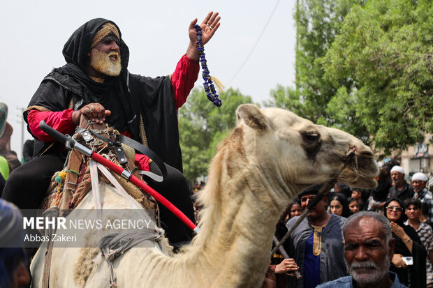 «شیر و کُتل» رسم ۴۰۰ ساله مینابی‌ها در روز عاشورا