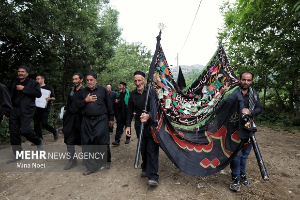 آیین عزاداری روز عاشورا در روستای «بهل»