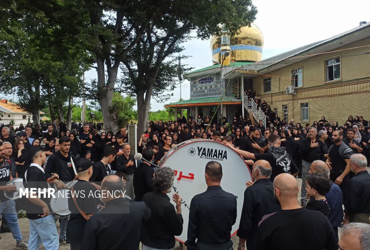 گیلان سراسر حسینیه شد؛ طنین نوای «لبیک یا حسین» در دیار میرزا گیلان سراسر حسینیه شد؛ طنین نوای «لبیک یا حسین» در دیار میرزا