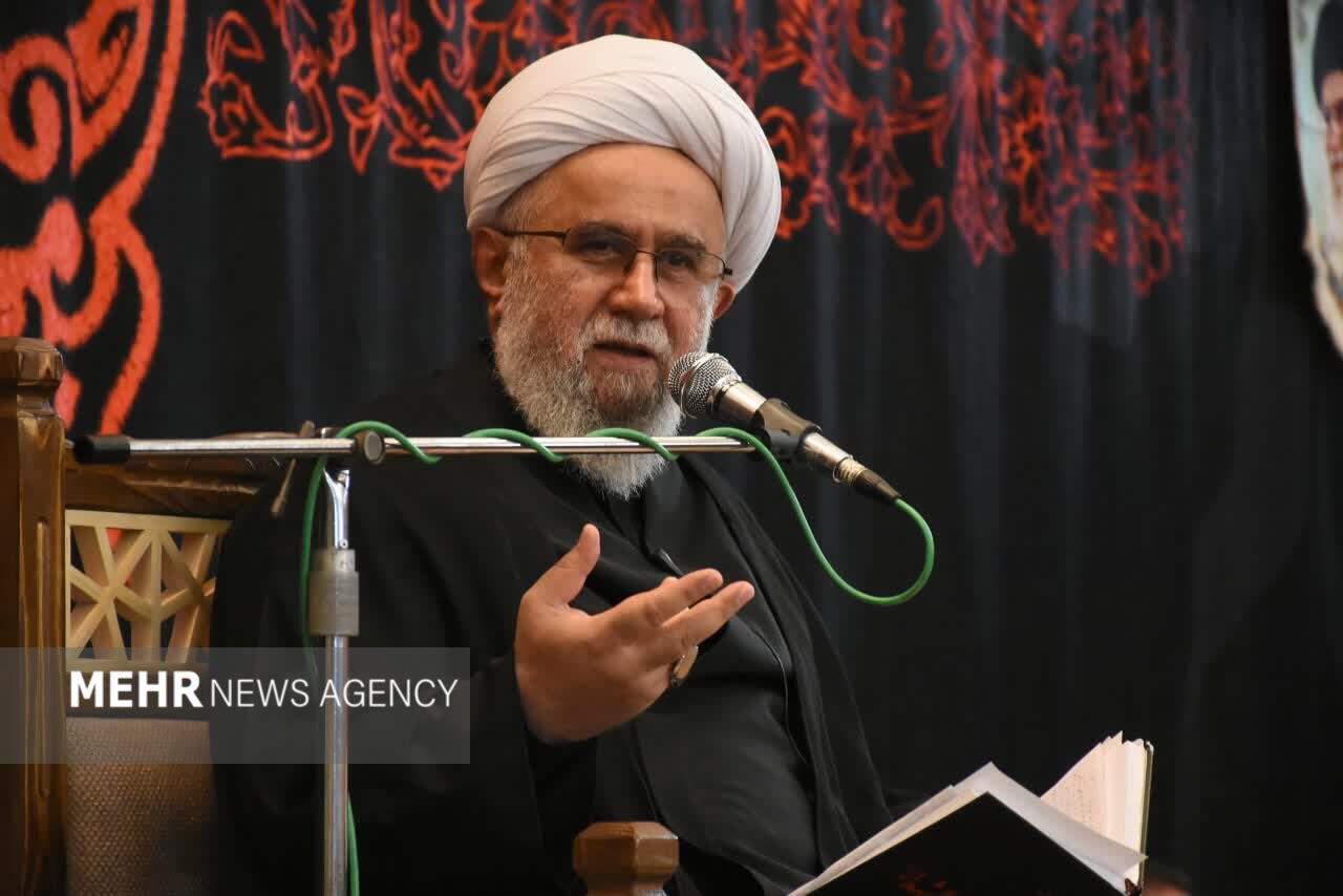 آیت الله رمضانی: عاشورا مدرسه رشد، آزادی و کرامت انسانی است آیت الله رمضانی: عاشورا مدرسه رشد، آزادی و کرامت انسانی است