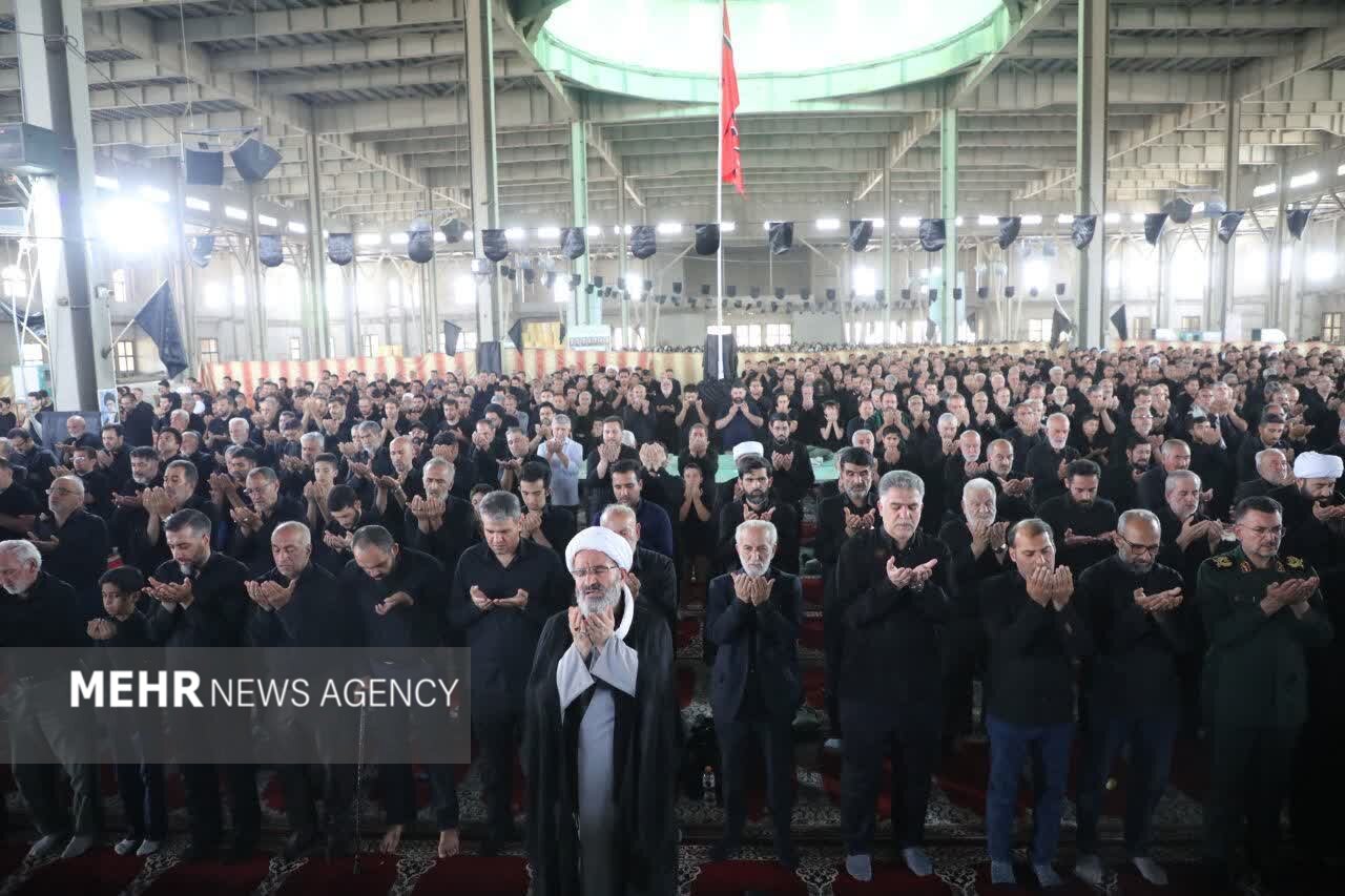 سمنان در سایهسار عاشورا؛ نماز ظهر عاشورا به امامت حجتالاسل ...