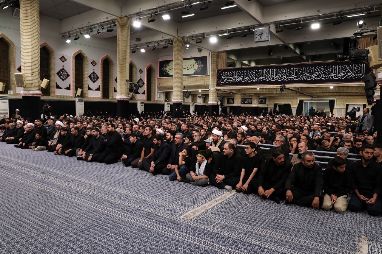 مراسم ليلة غرباء الامام الحسين في حيسنية الامام الخميني