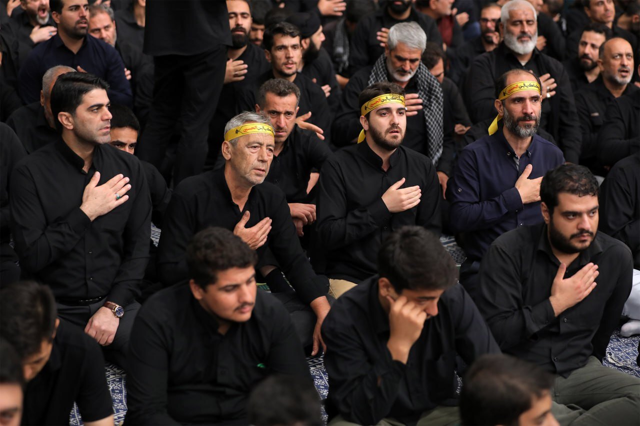 مراسم ليلة غرباء الامام الحسين في حيسنية الامام الخميني