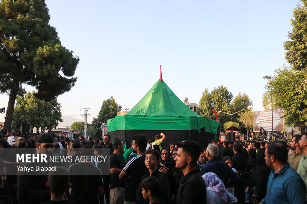 آئین خیمه سوزان عصر عاشورا در کرمانشاه
