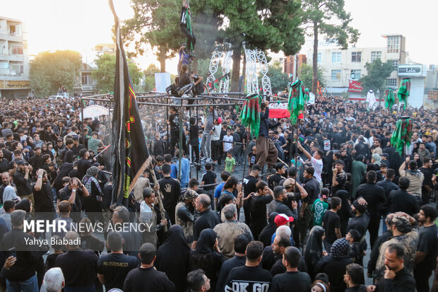 آئین خیمه سوزان عصر عاشورا در کرمانشاه