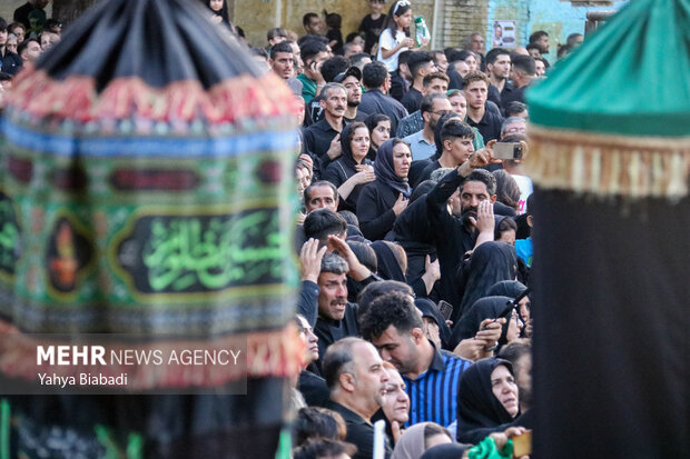 آئین خیمه سوزان عصر عاشورا در کرمانشاه