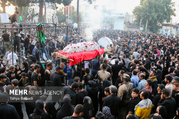 آئین خیمه سوزان عصر عاشورا در کرمانشاه