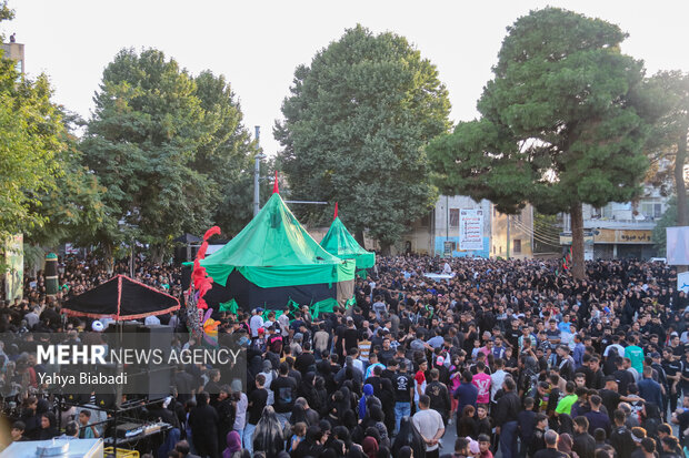 آئین خیمه سوزان عصر عاشورا در کرمانشاه