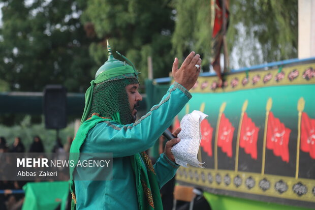 تعزیهخوانی گروه تعزیه «حضرت سیدالشهدا (ع)» در برج آزادی