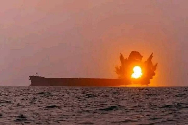 Yemen: İsrail’e yük taşıyan gemi batıyor