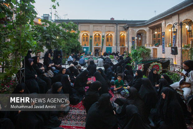 روضه خانگی در «خانه تاریخی نبوی» قزوین