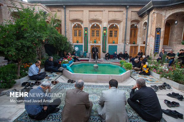 روضه خانگی در «خانه تاریخی نبوی» قزوین