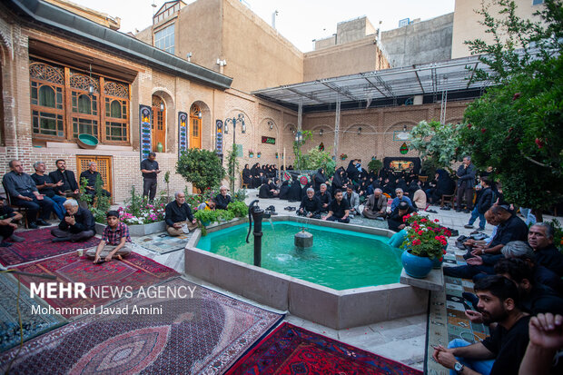 روضه خانگی در «خانه تاریخی نبوی» قزوین