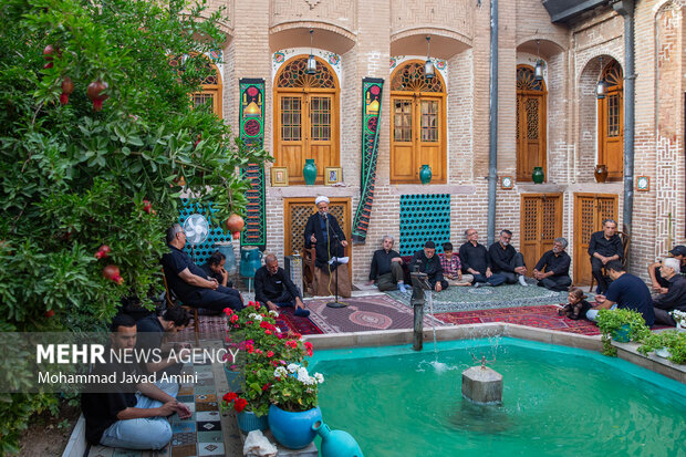 روضه خانگی در «خانه تاریخی نبوی» قزوین