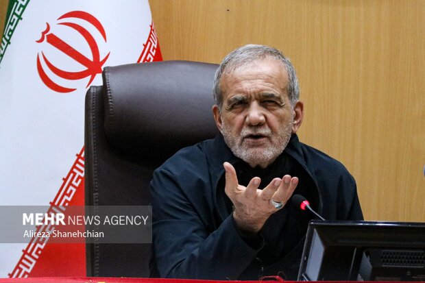 نشست رئیس جمهور در شورای اداری استان گیلان