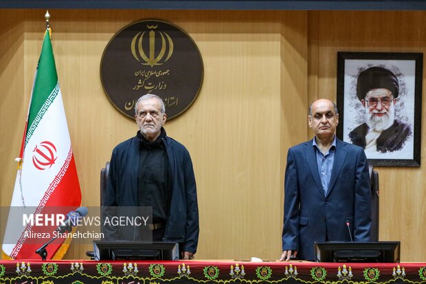 نشست رئیس جمهور در شورای اداری استان گیلان