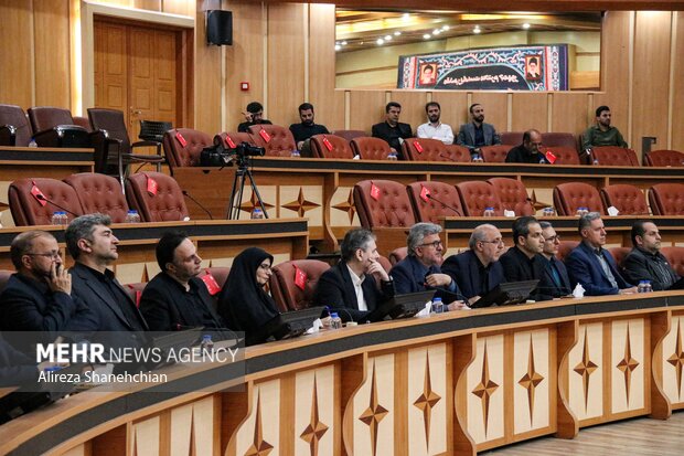 نشست رئیس جمهور در شورای اداری استان گیلان