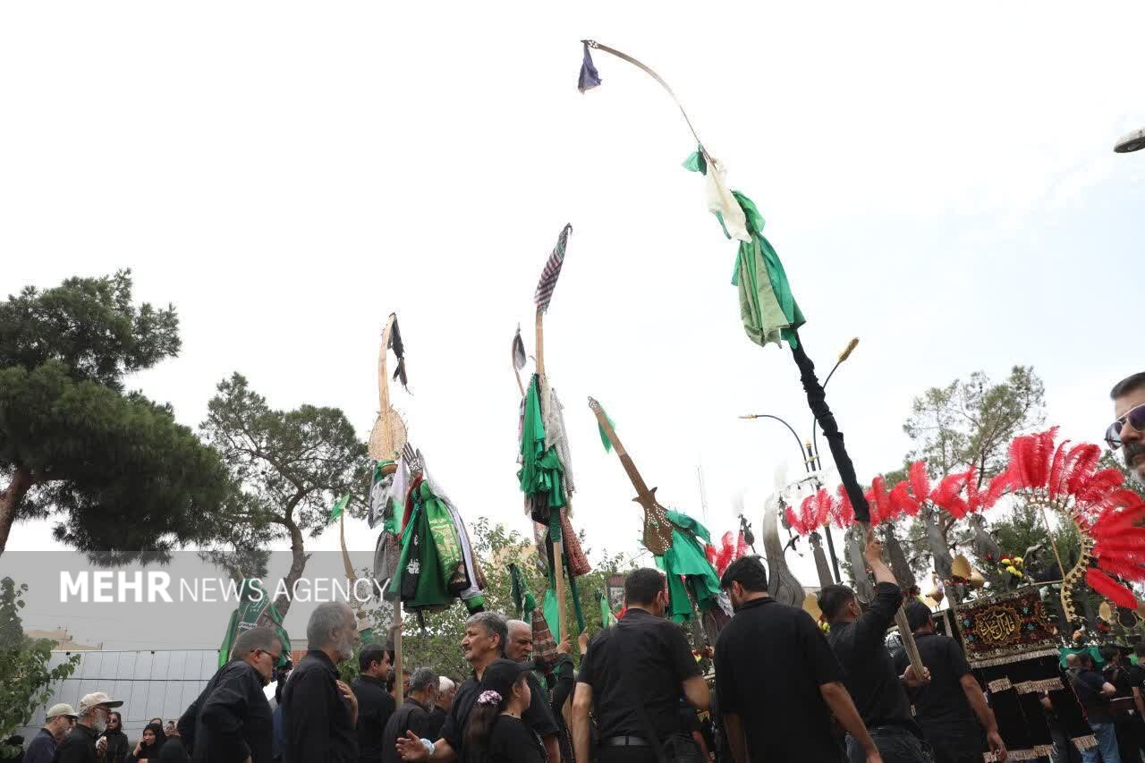 دامغان در یازدهم محرم؛ سوگواران به استقبال اسرای کربلا رفتند