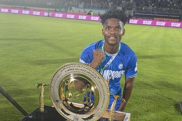 نگرانی هواداران برای یک بازیکن/ هافبک گابنی به استقلال بر می‌گردد؟