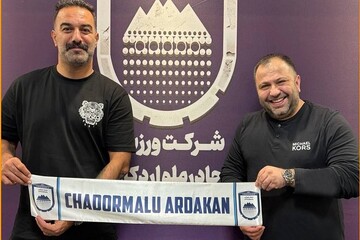 عمران زاده قراردادش را با چادرملو تمدید کرد