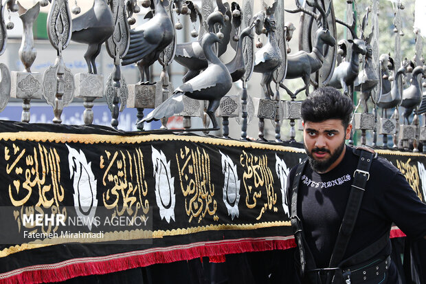 عزاداری کاروان بنی‌اسد در روز سوم شهادت امام حسین (ع) 24