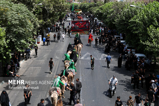 عزاداری کاروان بنی‌اسد در روز سوم شهادت امام حسین (ع) 42