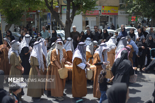 کاروان نمادین طایفه بنی اسد در همدان