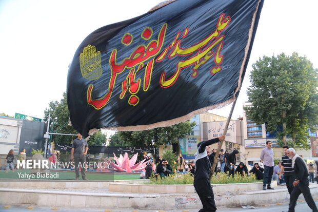 اجتماع کرمانشاهیان به‌مناسب سومین روز شهادت امام حسین(ع)